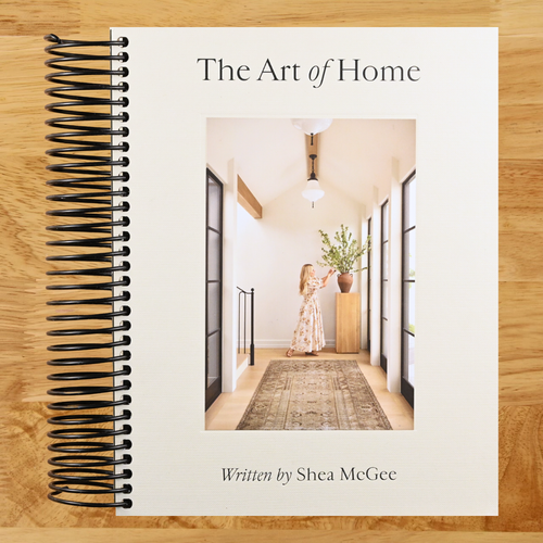 The Art of Home: A Designer Guide to Creating an Elevated Yet Approachable Home   (Spiral bound)