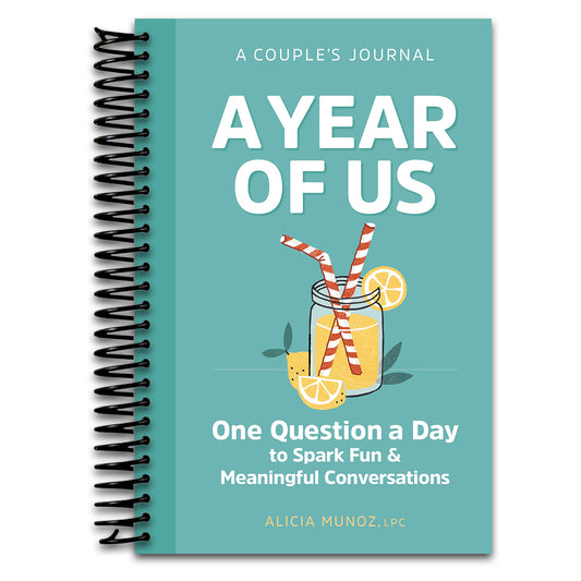 A Year of Us: A Couple's Journal: One Question a Day to Spark Fun and Meaningful Conversations (Question a Day Couple's Journal)