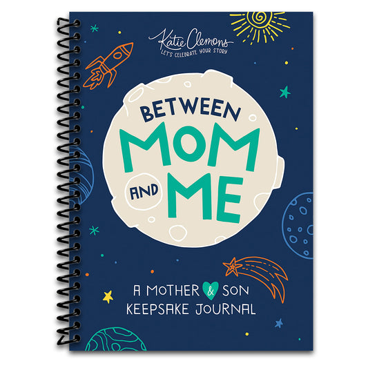 Between Mom and Me: A Guided Journal for Mother and Son (Journals for Boys, motherhood books)