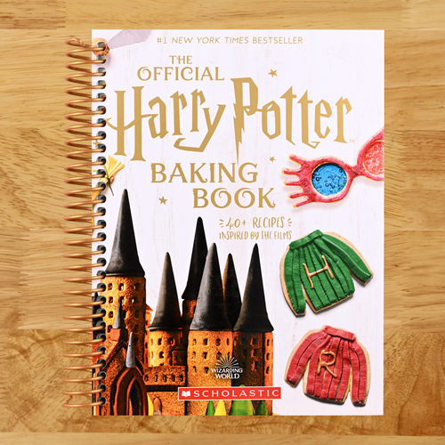 Official Harry Potter Baking Book (40+ Recipes Inspired by the Films)