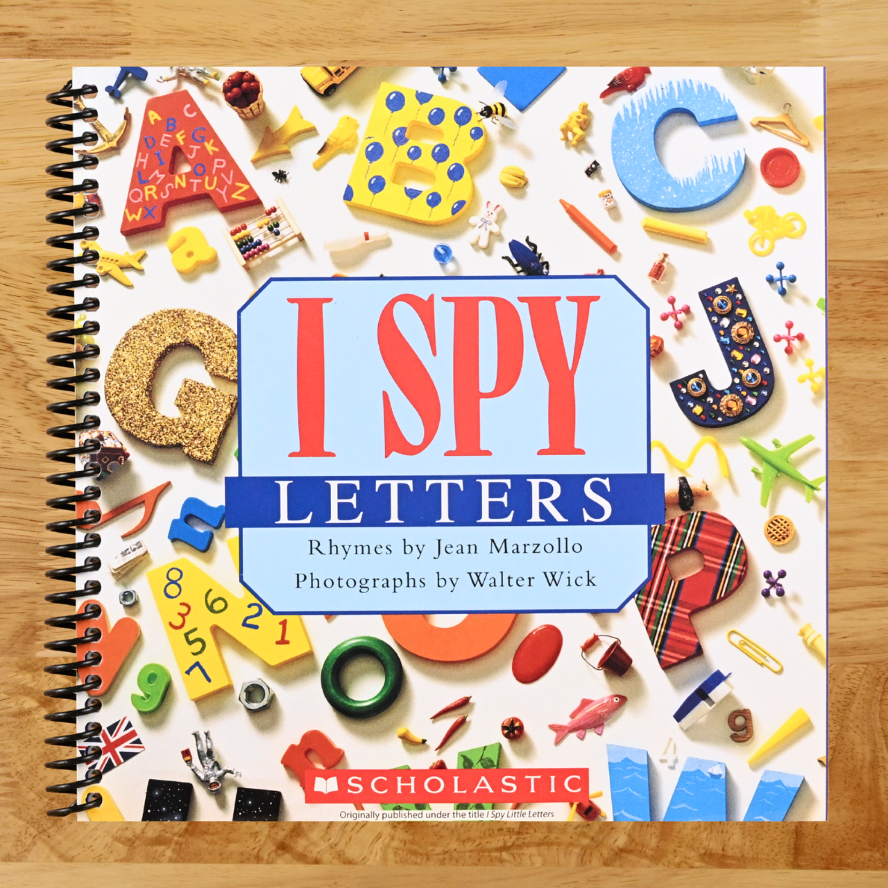 I Spy Letters (Spiral bound) Happy Coil spiral bound book